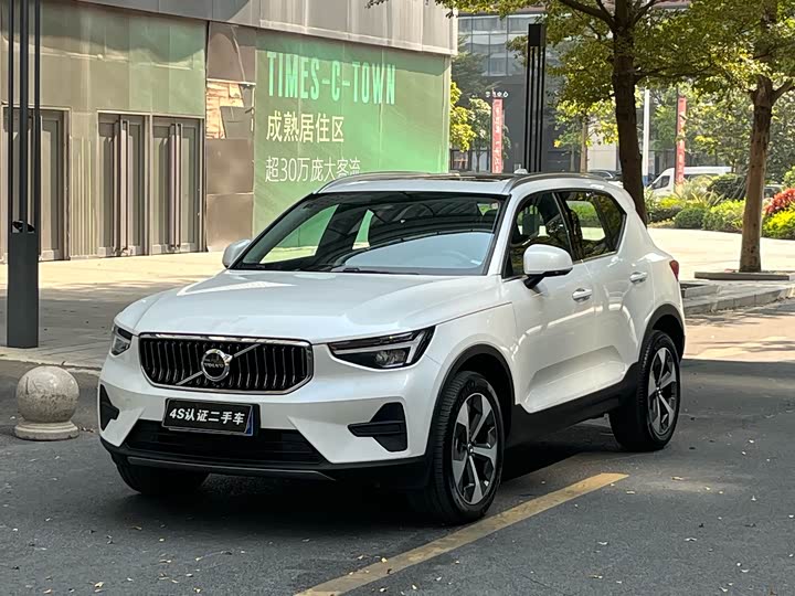 Volvo XC40 2025 2025款 B4 四驱智远豪华版