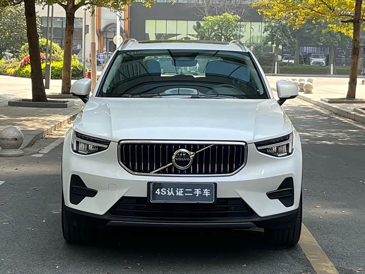 Volvo XC40 2025 2025款 B4 四驱智远豪华版