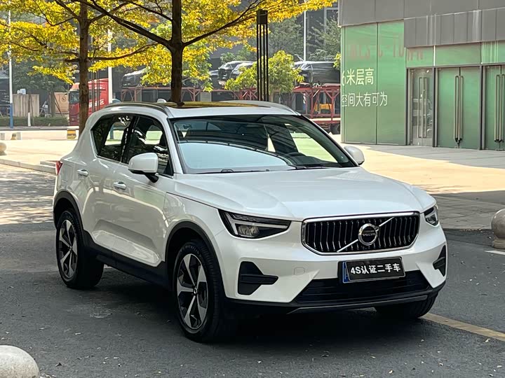 Volvo XC40 2025 2025款 B4 四驱智远豪华版