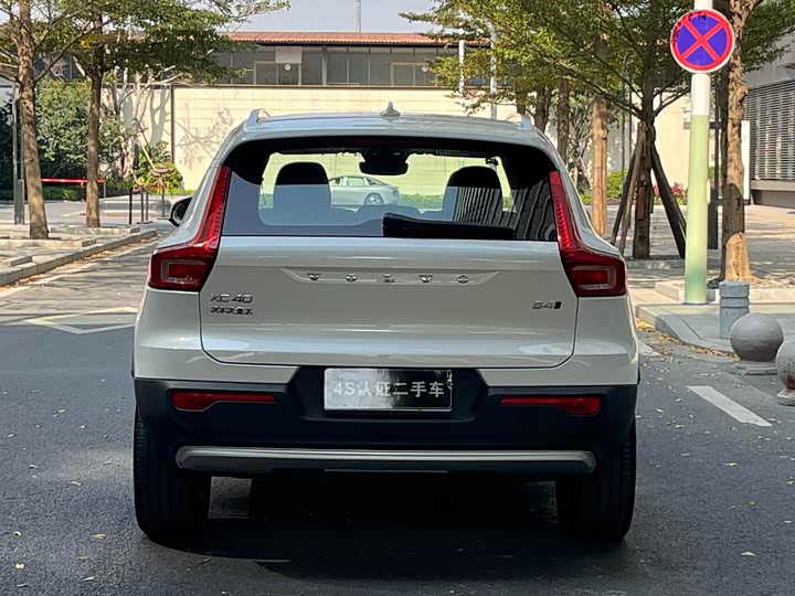 Volvo XC40 2025 2025款 B4 四驱智远豪华版