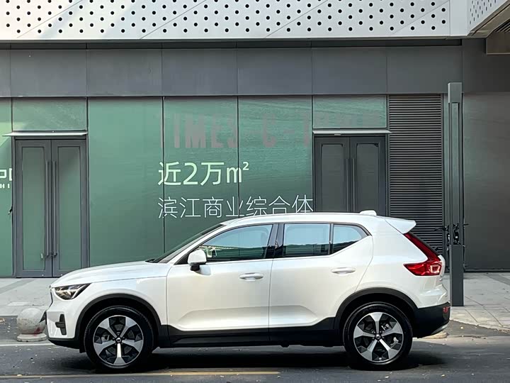 Volvo XC40 2025 2025款 B4 四驱智远豪华版
