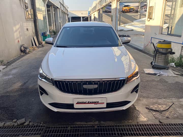 Geely Emgrand 2025 2025款 第4代 1.5L 手动星耀版