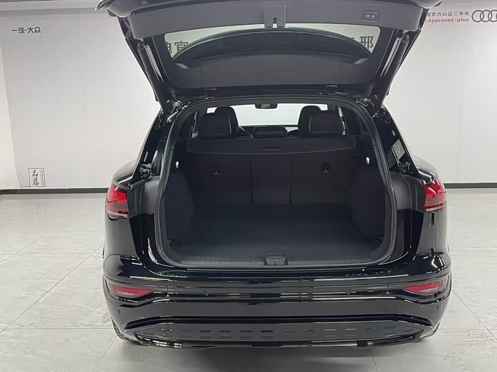 Audi Q6L e-tron 2026 2026款 首发领航版