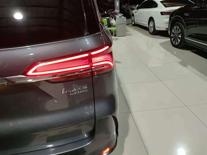 Roewe iMax 8 2022 2022款 400TGI 尊荣版