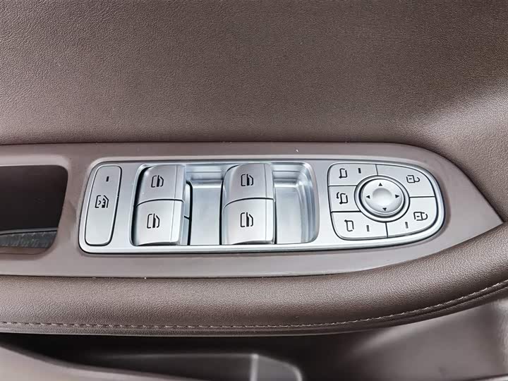 Chery Tiggo 8 Pro 2024 2024款 冠军版 390T 两驱巅峰版 5座