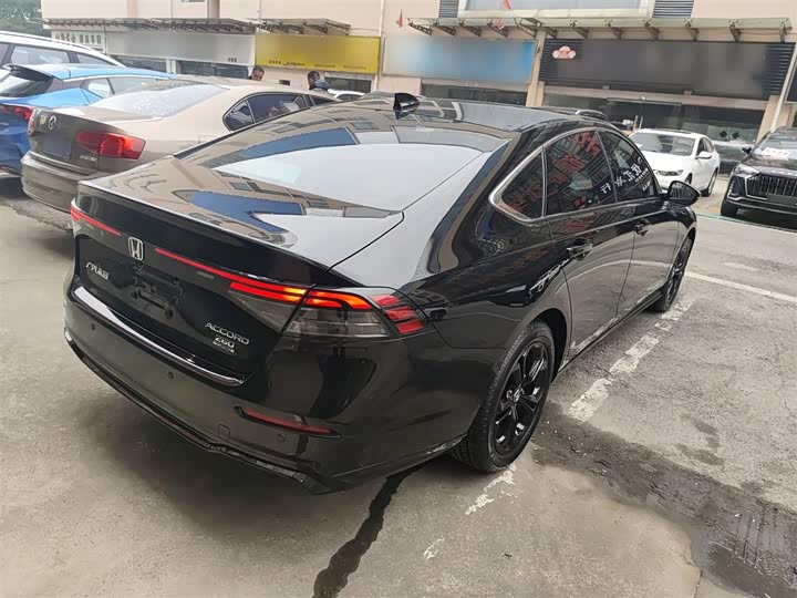 Honda Accord 2025 2025款 运动系列 260TURBO 豪华版