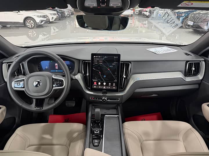 Volvo XC60 2026 2026款 B5 四驱智逸豪华版