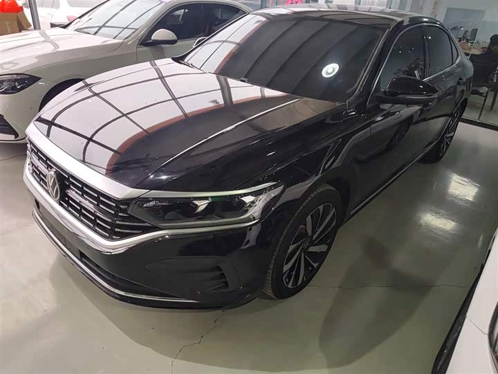 Volkswagen Passat 2025 2025款 出众款 330TSI 精英版