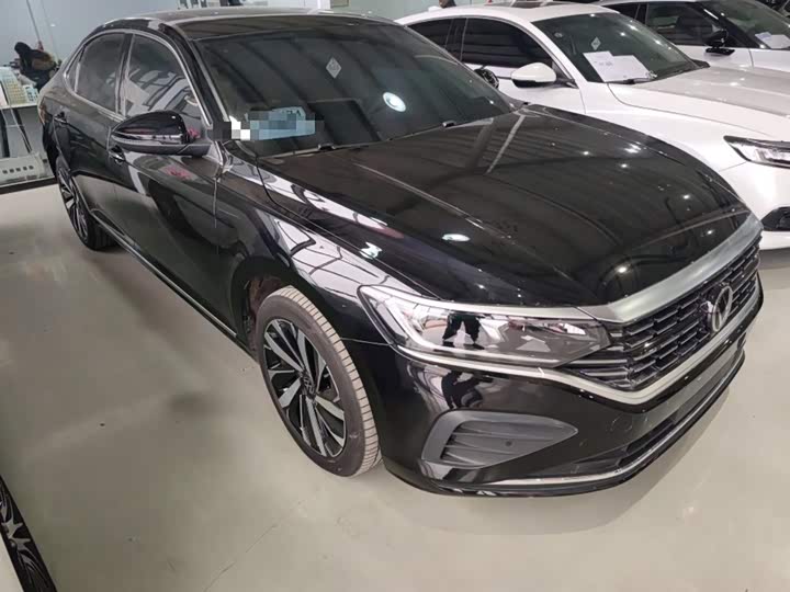 Volkswagen Passat 2025 2025款 出众款 330TSI 精英版