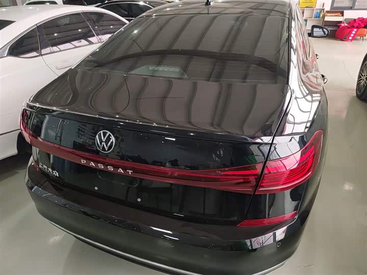 Volkswagen Passat 2025 2025款 出众款 330TSI 精英版