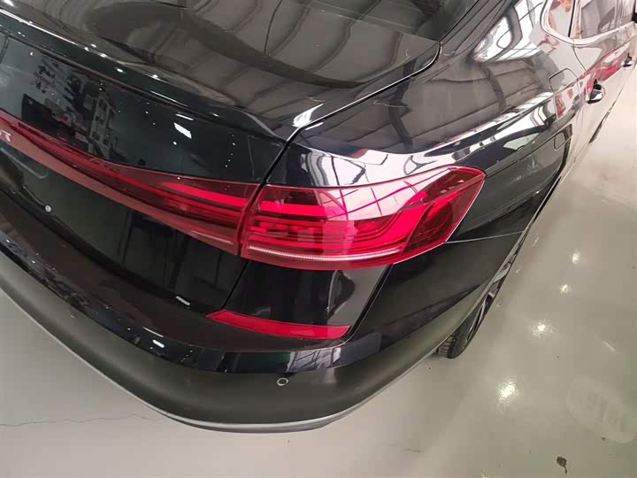 Volkswagen Passat 2025 2025款 出众款 330TSI 精英版