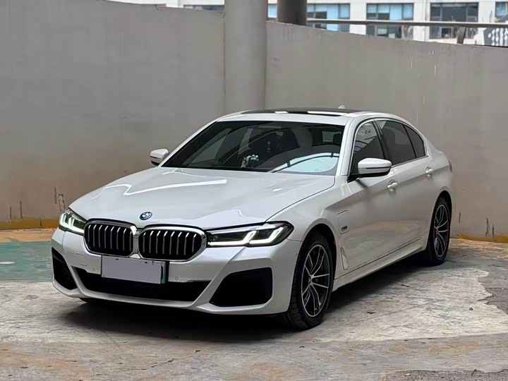 2022 BMW 5 Series Hybrid