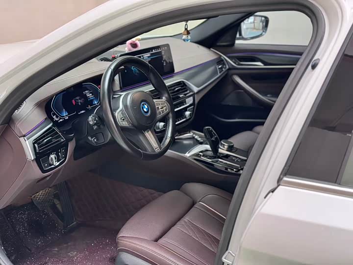 2022 BMW 5 Series Hybrid