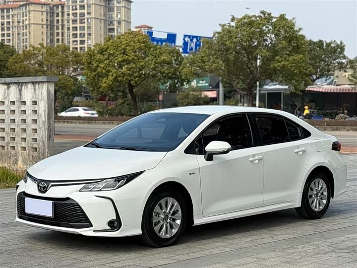 Toyota Corolla 2024 2024款 1.8L 智能电混双擎 先锋版