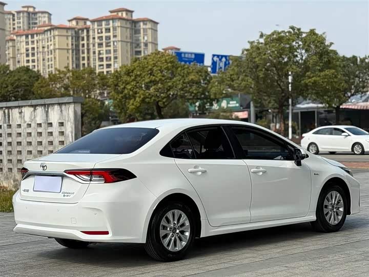 Toyota Corolla 2024 2024款 1.8L 智能电混双擎 先锋版