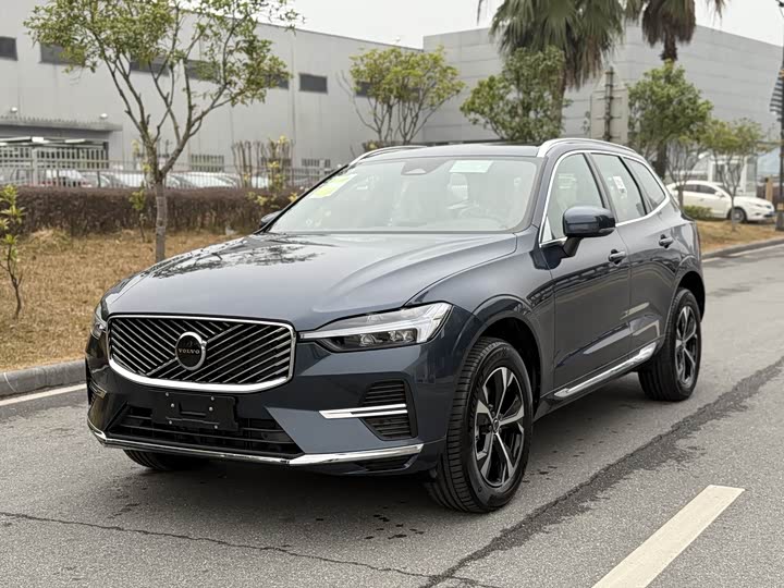 Volvo XC60 2026 2026款 B5 四驱智逸豪华版