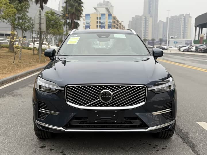 Volvo XC60 2026 2026款 B5 四驱智逸豪华版