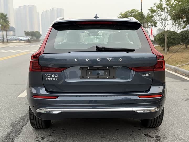 Volvo XC60 2026 2026款 B5 四驱智逸豪华版