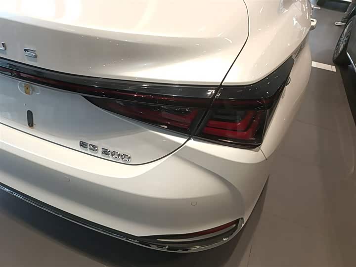 Lexus ES 2025 2025款 200 臻享版