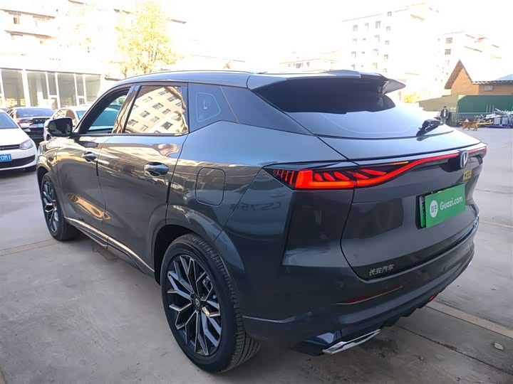 Changan UNI-Z Hybrid 2025 2025款 智慧新蓝鲸 125km 战舰+