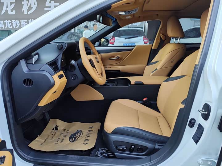 Lexus ES 2025 2025款 200 臻享版