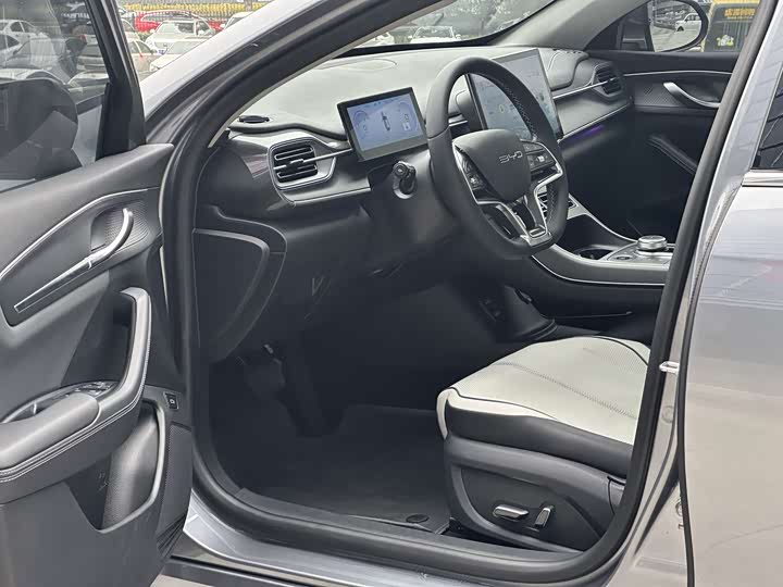 BYD Destroyer 05 2024 2024款 荣耀版 DM-i 120KM 旗舰型