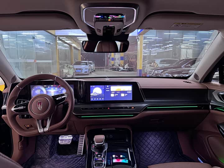 Hongqi H9 2024 2024款 2.0T 旗享 私享风尚版