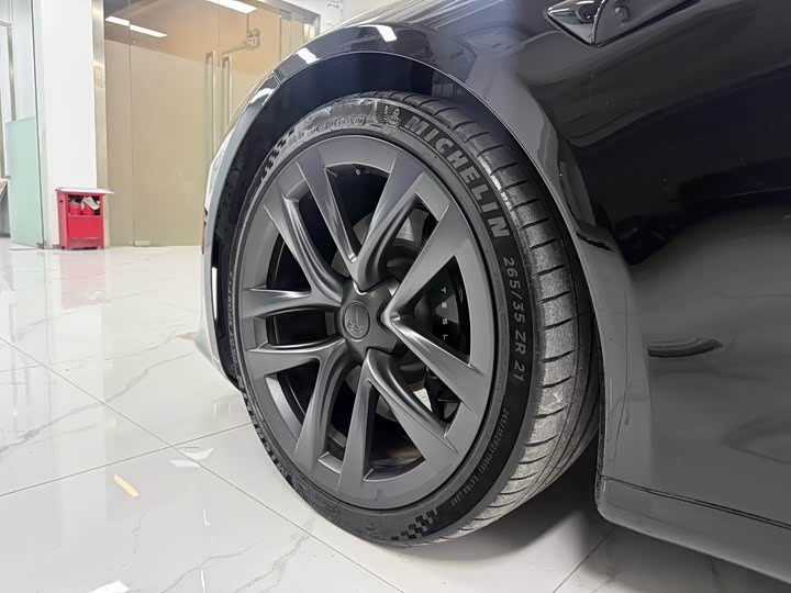 Tesla Model S 2023 2023款 双电机全轮驱动版