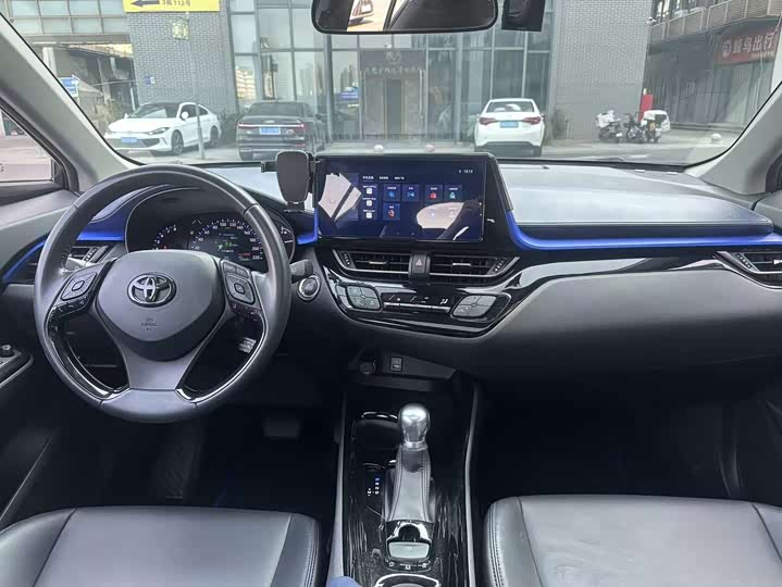 Toyota C-HR 2023 2023款 2.0L 豪华版