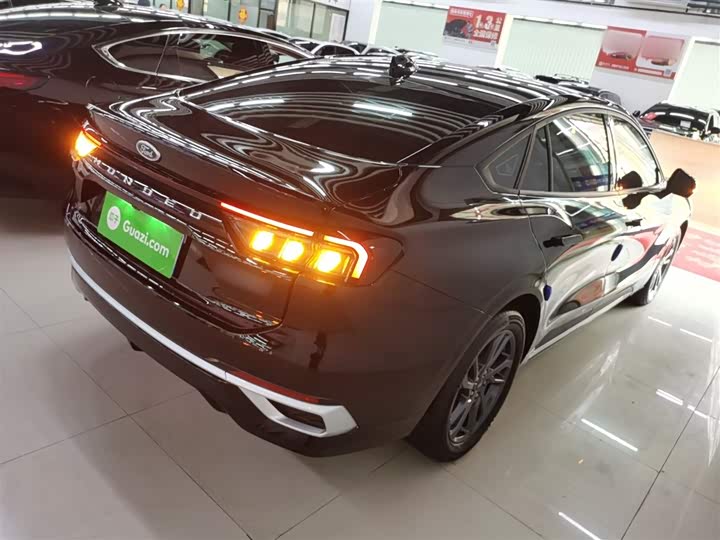 Ford Mondeo 2025 2025款 2.0T EcoBoost 豪华型