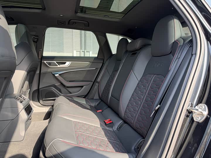 Audi RS 6 2024 2024款 RS 6 4.0T Avant performance