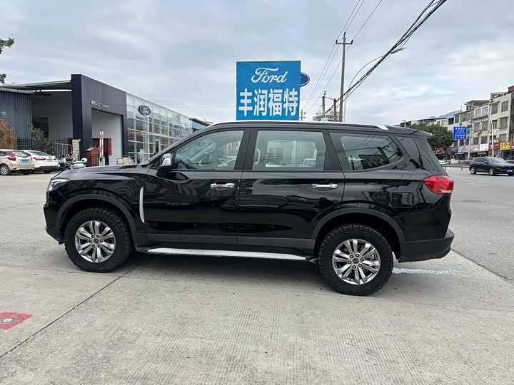 Maxus D90 Pro 2020 2020款 2.0T 汽油四驱墨脱版 5座