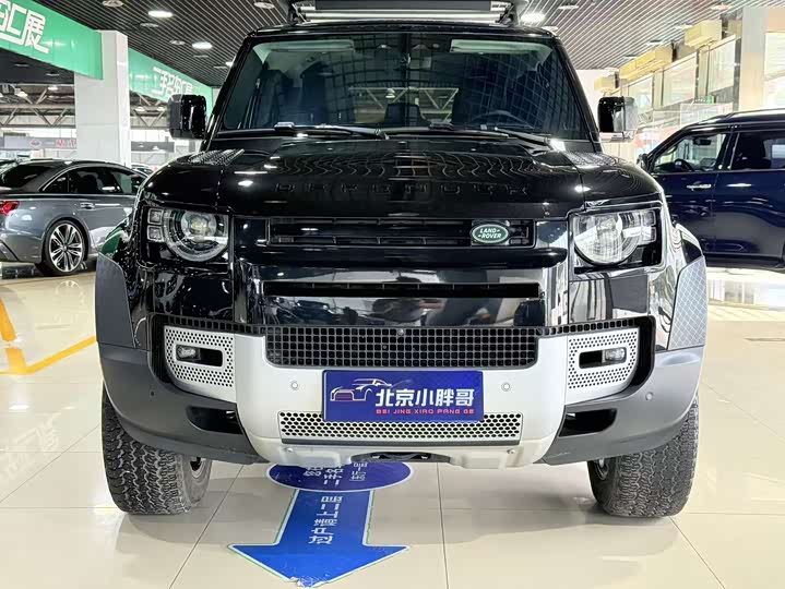 Land Rover Defender 2024 2024款 110 3.0T P400 暗黑特别版