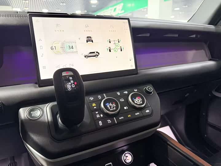 Land Rover Defender 2024 2024款 110 3.0T P400 暗黑特别版