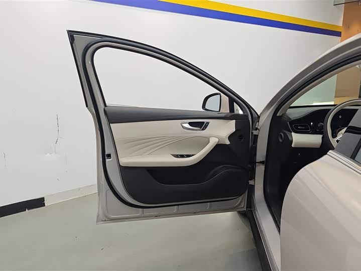 Roewe D7 2025 2025款 DMH 125km 世界冠军卓越版