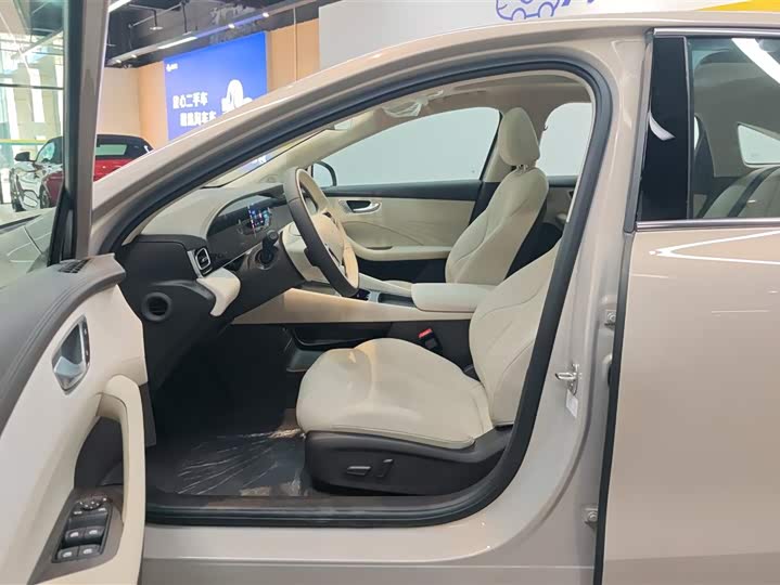 Roewe D7 2025 2025款 DMH 125km 世界冠军卓越版