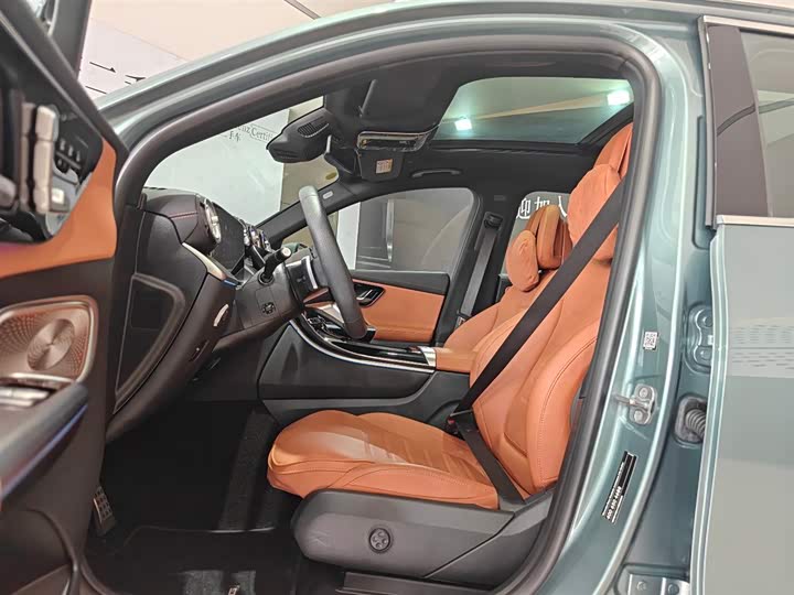 Mercedes-Benz GLC-Class 2025 2025款 GLC 300 L 4MATIC 豪华型 5座