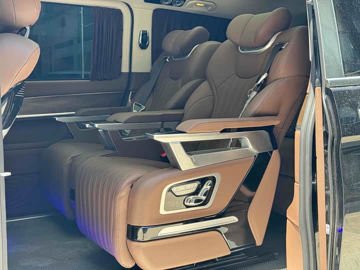 2024 Mercedes-Benz V-Class