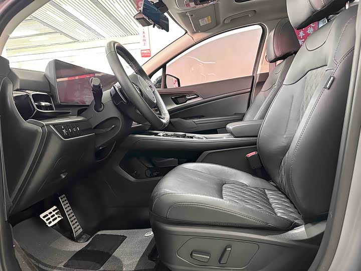 Kia Sportage 2023 2023款 2.0T 两驱旗舰版