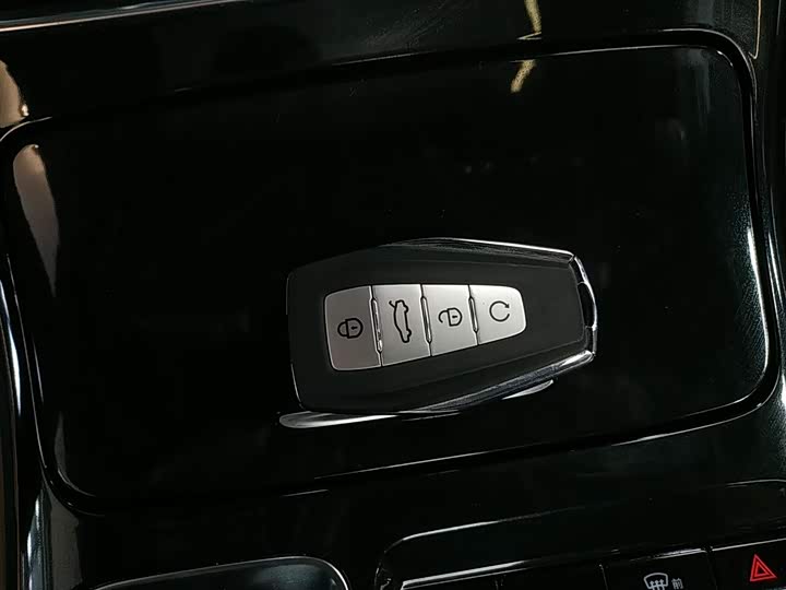 Geely Atlas L 2025 2025款 第四代 1.5TD DCT 山河