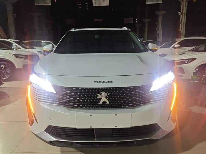 2021 Peugeot 5008