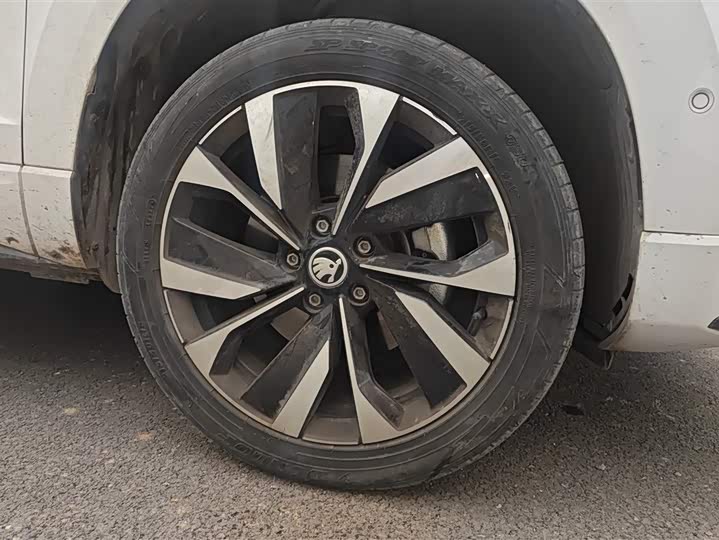 Skoda Karoq 2022 2022款 TSI280 奢享版