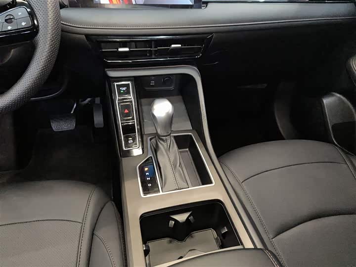 Roewe i5 2024 2024款 1.5L CVT尊荣版