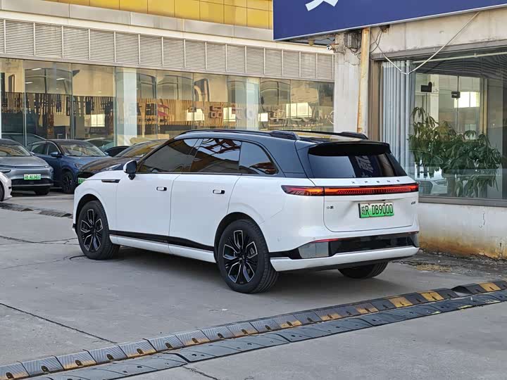 2025 XPeng G9