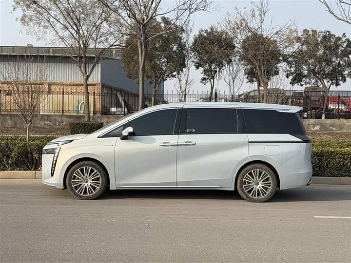 GAC Trumpchi E8 2024 2024款 150km MAX+