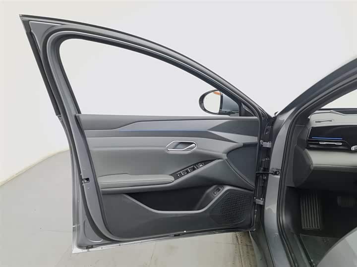 BYD Qin L 2025 2025款 EV 545KM云辇型