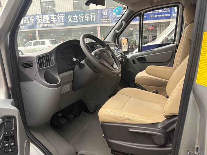 Foton Tuyano 2023 2023款 2.0T手动都市版短轴低顶后单胎5/6/9座专业版