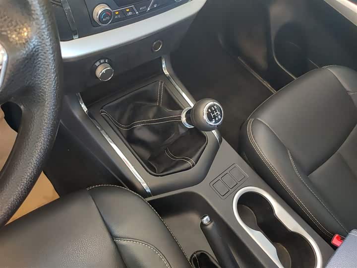 Dongfeng Rich 6 2020 2020款 2.4L手动四驱汽油标准型国VI 2TZD