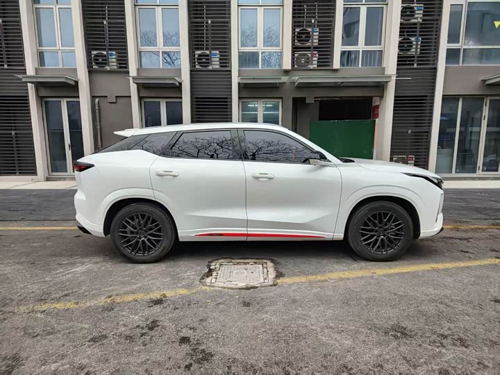 Changan Oshan Z6 2023 2023款 蓝鲸 1.5T DCT智享型