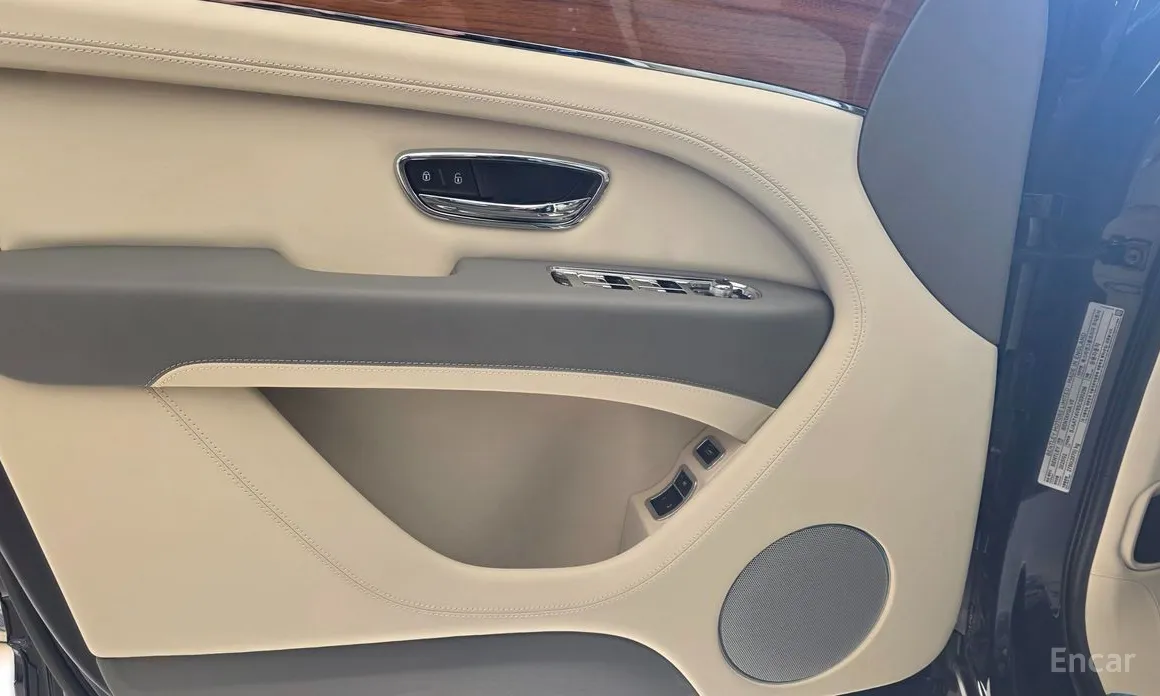 Bentley Bentayga 2016 4.0 V8 Base